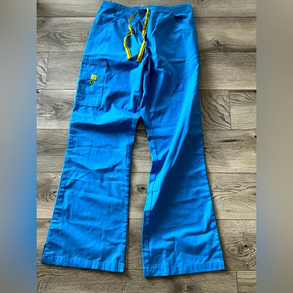 Wonder Wink Bright Blue scrub Pants with Yellow Accents - Picture 1 of 4